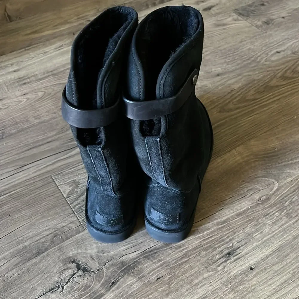 UGG Romely cuffable boots